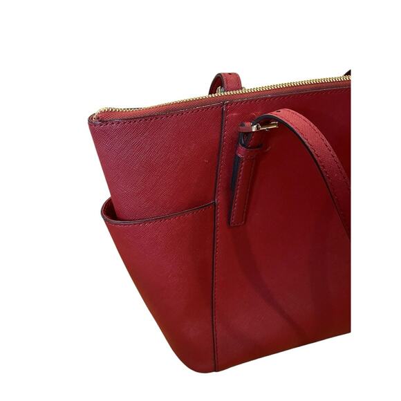 Women's Michael Kors Red Jet Set Travel Large Top Zip Tote Bag - Picture 3 of 14